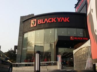 BLACK YAK